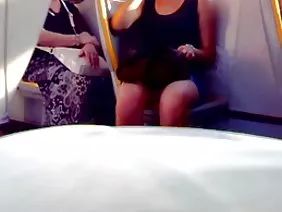 Қызметші сонда және ылғалды