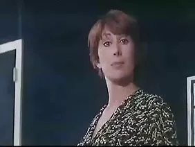 Лезли Зеннің үстелде қатты қыдыруы